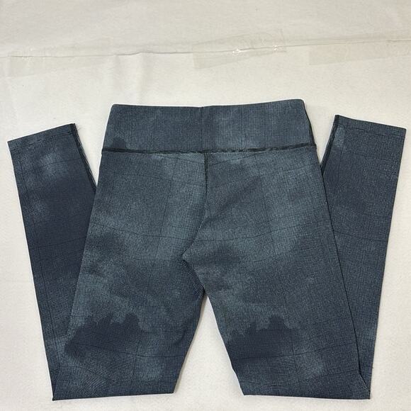 Bench women’s workout leggings UPF 40+ reflective feature blue size small Lycra - Picture 3 of 8